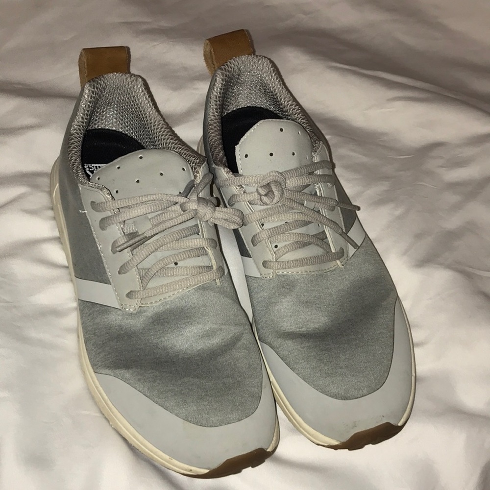York Athletics Men’s Casual Shoe Gray